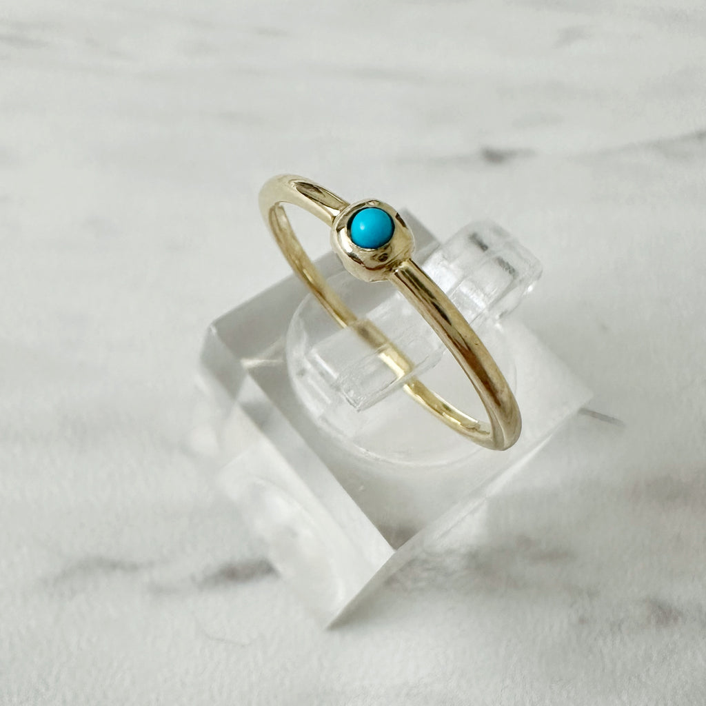 Lulu Tiny Crystal Ring