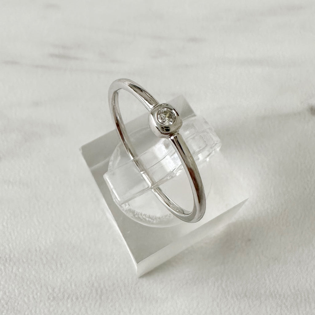 Lulu Tiny Crystal Ring